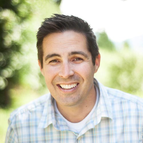 dr-howey-klahanie-family-dental-closeup